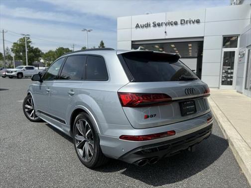 2024 Audi SQ7 4.0T Premium Plus