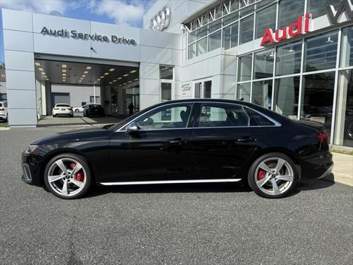 2023 Audi S4 Premium Plus TFSI quattro Tiptronic