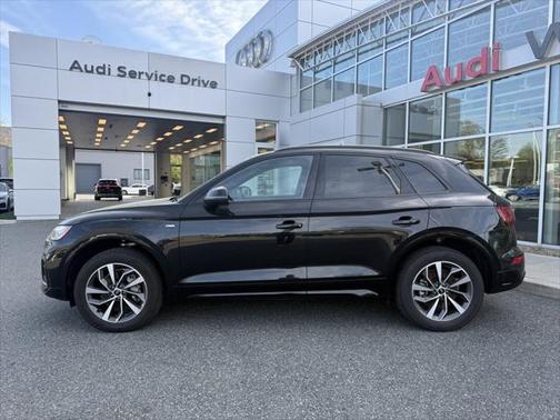 2024 Audi Q5 45 S line Premium