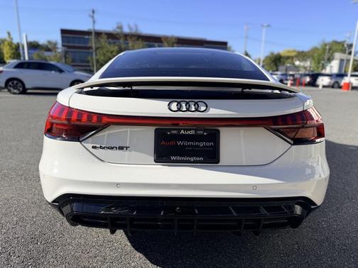 2022 Audi e-tron GT Premium Plus