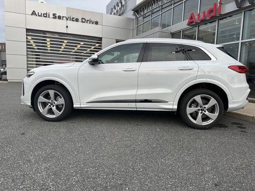 2025 Audi Q5 Premium Plus TFSI quattro S tronic