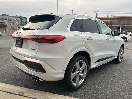 2025 Audi Q5 Premium Plus TFSI quattro S tronic