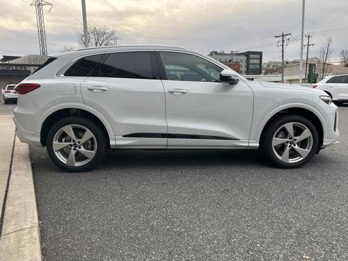 2025 Audi Q5 Premium Plus TFSI quattro S tronic