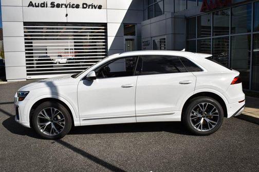 2025 Audi Q8 55 Premium Plus