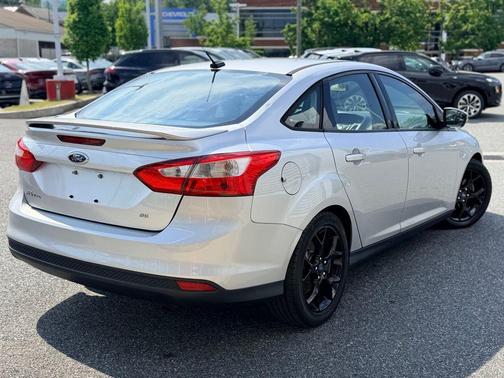 INGOT SILVER METALLIC 2014 Ford Focus SE