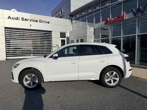 2023 Audi Q5 40 Premium
