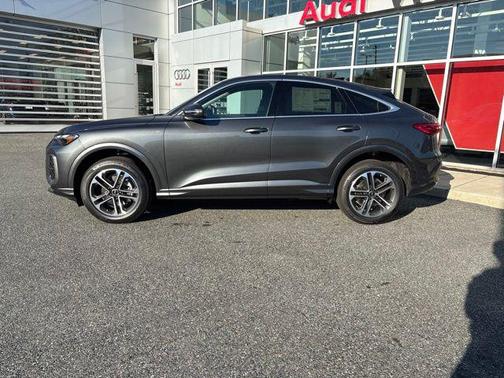 Daytona Gray Pearl Effect 2026 Audi Q5 Sportback Premium TFSI quattro S tronic