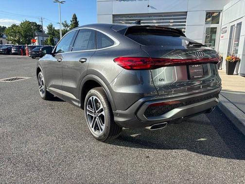 Daytona Gray Pearl Effect 2026 Audi Q5 Sportback Premium TFSI quattro S tronic