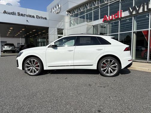 Glacier White Metallic 2026 Audi Q8 55 Prestige