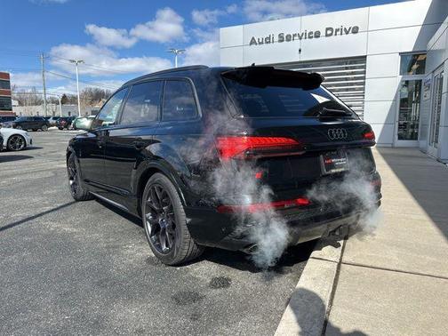 2026 Audi SQ7 4.0T Premium Plus