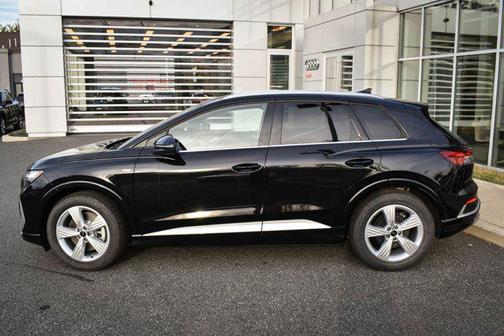 2024 Audi Q4 e-tron Premium 55 quattro