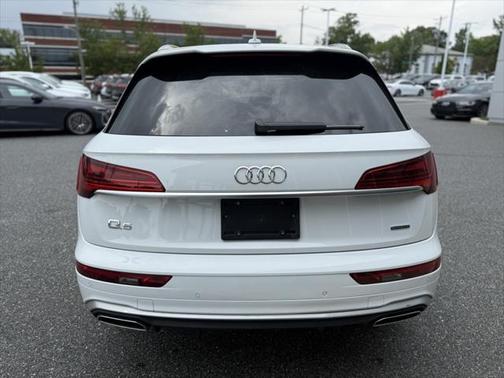 2024 Audi Q5 45 S line Premium