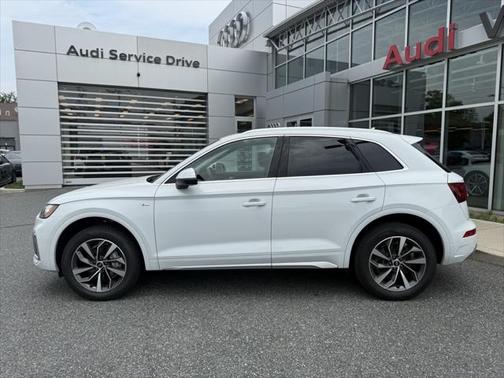 2024 Audi Q5 45 S line Premium