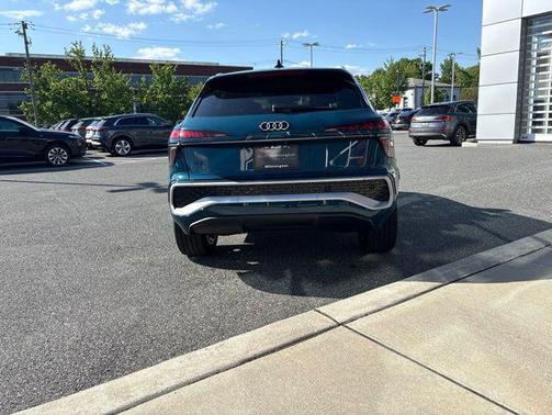 Malpelo Blue Metallic 2026 Audi Q3 TFSI quattro S tronic