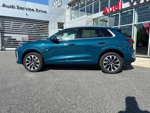 Malpelo Blue Metallic 2026 Audi Q3 TFSI quattro S tronic