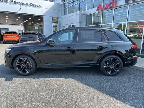 2026 Audi Q7 55 Premium Plus