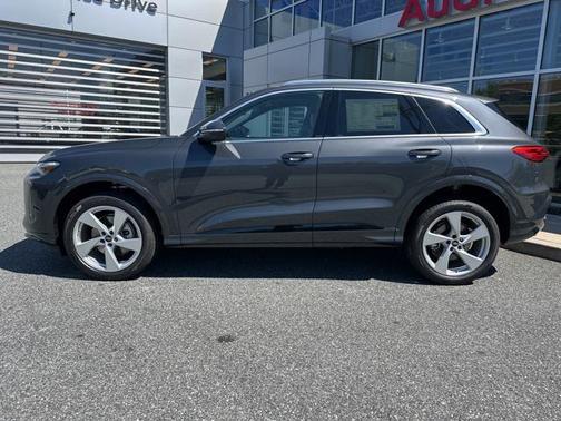 2025 Audi Q5 Premium Plus