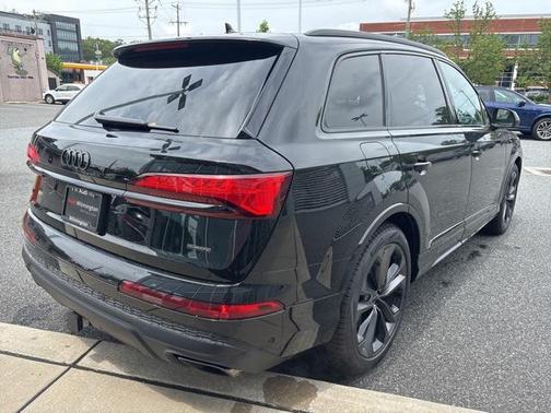2025 Audi Q7 55 Prestige