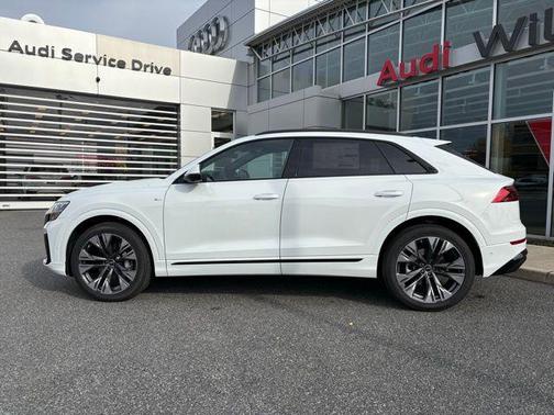 2026 Audi Q8 55 Premium Plus