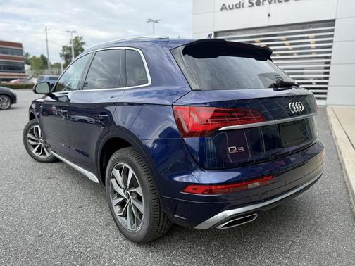 2022 Audi Q5 45 S line Premium
