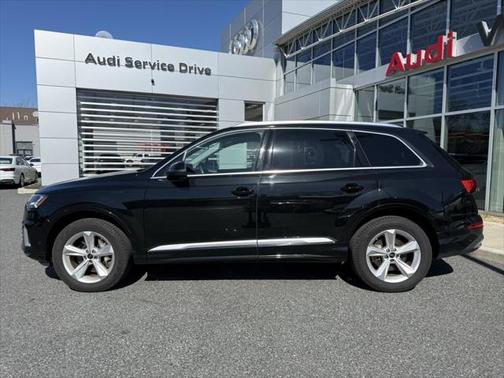 2024 Audi Q7 45 Premium Plus