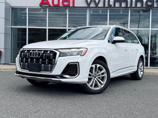 Carrara White 2025 Audi Q7 55 Premium Plus