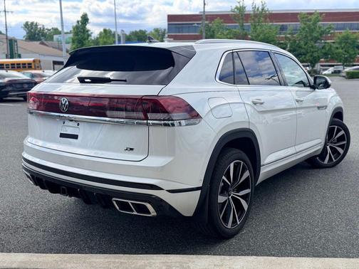 Opal White Pearl 2024 Volkswagen Atlas Cross Sport 2.0T SEL Premium