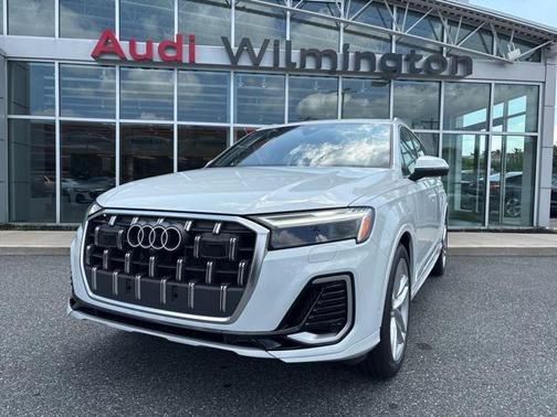 2025 Audi Q7 55 Premium Plus