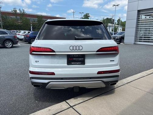 2025 Audi Q7 55 Premium Plus
