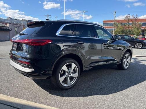 2025 Audi Q5 Premium Plus TFSI quattro S tronic