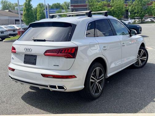 Glacier White Metallic 2020 Audi Q5 Premium Plus 55 TFSI e quattro S tronic