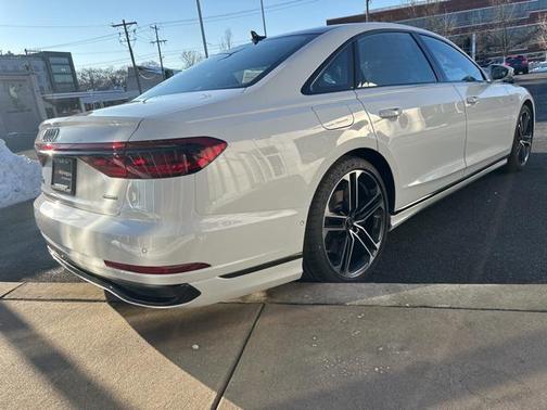 2026 Audi A8 55 TFSI quattro Tiptronic