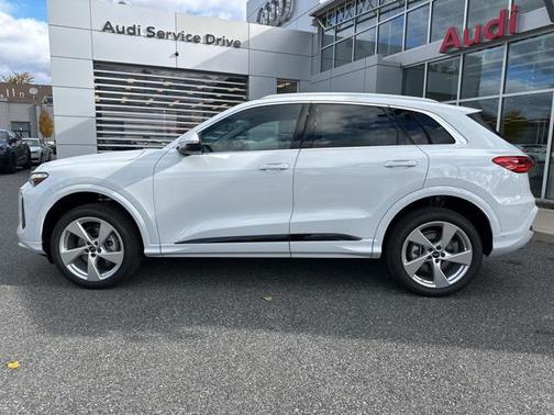 2025 Audi Q5 Premium Plus TFSI quattro S tronic