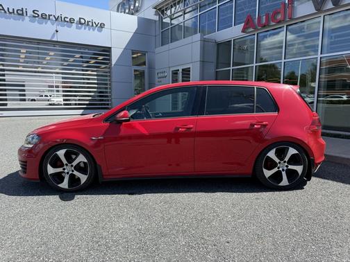 2015 Volkswagen Golf GTI 2.0T SE 4-Door