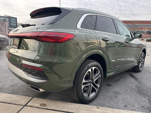 2025 Audi Q5 Premium TFSI quattro S tronic