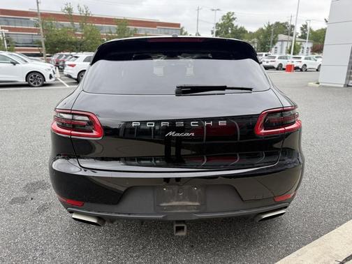 2018 Porsche Macan Base
