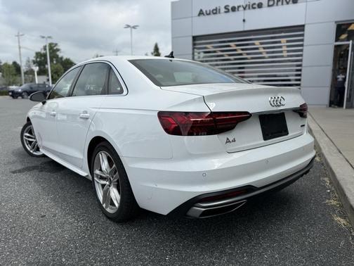 2022 Audi A4 45 S line Premium Plus