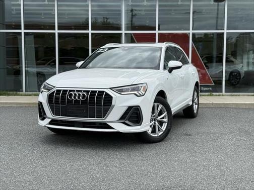 2023 Audi Q3 S line Premium