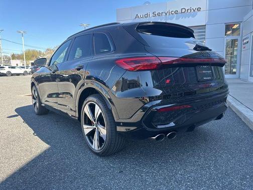 Mythos Black Metallic 2026 Audi SQ5 3.0T Premium Plus