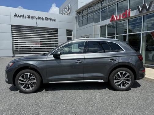2022 Audi Q5 45 S line Premium Plus