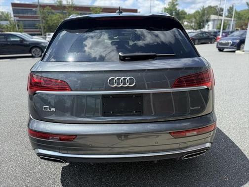 2022 Audi Q5 45 S line Premium Plus