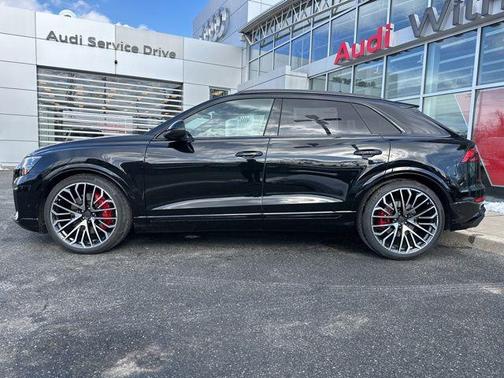 2026 Audi SQ8 4.0T Prestige