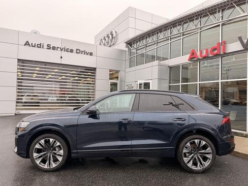 2025 Audi Q8 55 Premium Plus