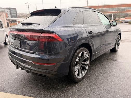 2025 Audi Q8 55 Premium Plus