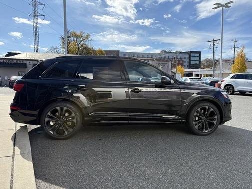 2026 Audi Q7 55 Premium Plus