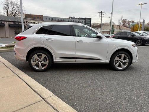 2025 Audi Q5 Premium Plus TFSI quattro S tronic