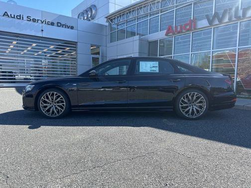 sebring black crystal effect 2026 Audi A8 55 TFSI quattro Tiptronic