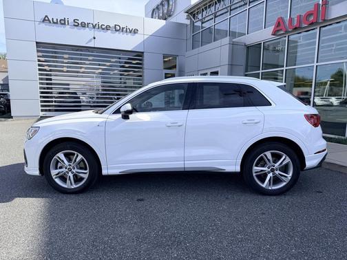 2024 Audi Q3 45 S line Premium Plus