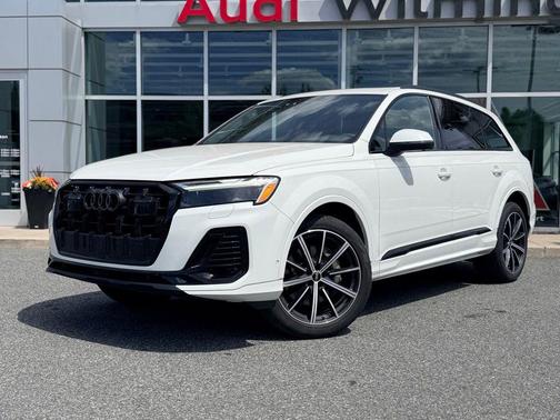 Carrara White 2025 Audi Q7 45 Premium Plus