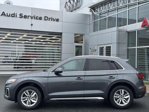 2022 Audi Q5 45 S line Premium